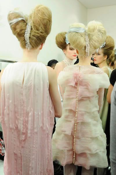 Chanel,backstage hair