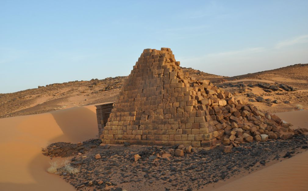 pyramids-meroe.jpg